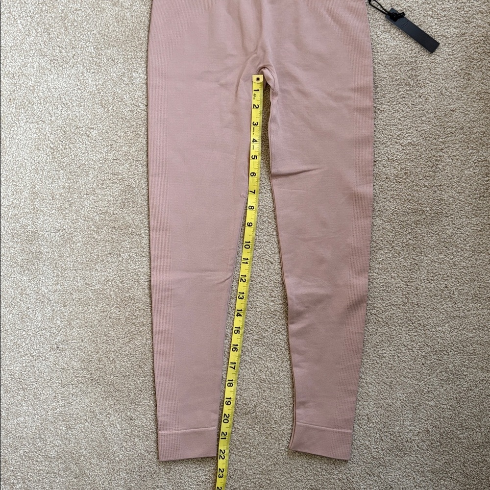 Set Active Sculptflex Ribbed High Rise Leggings In Dusty/Neutral Pink - Picture 10 of 10